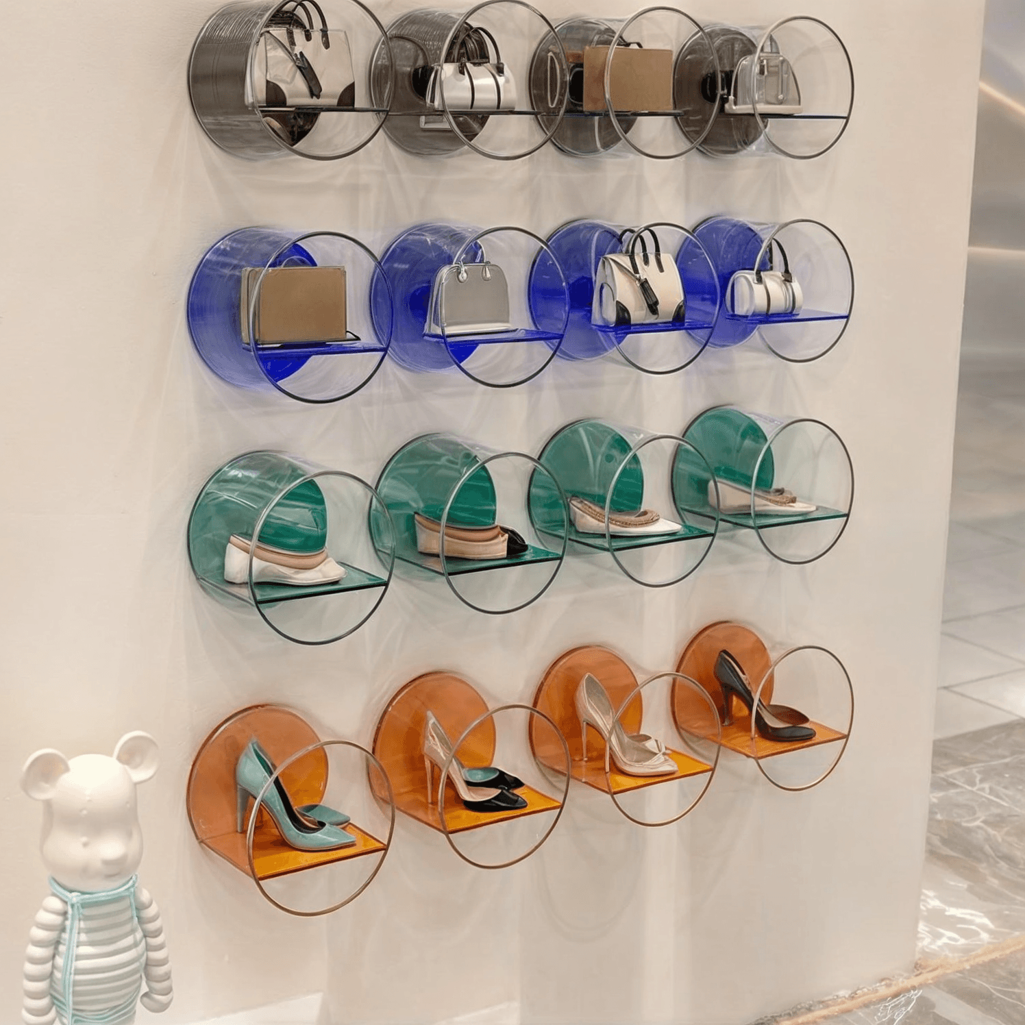 Aurele Shelve