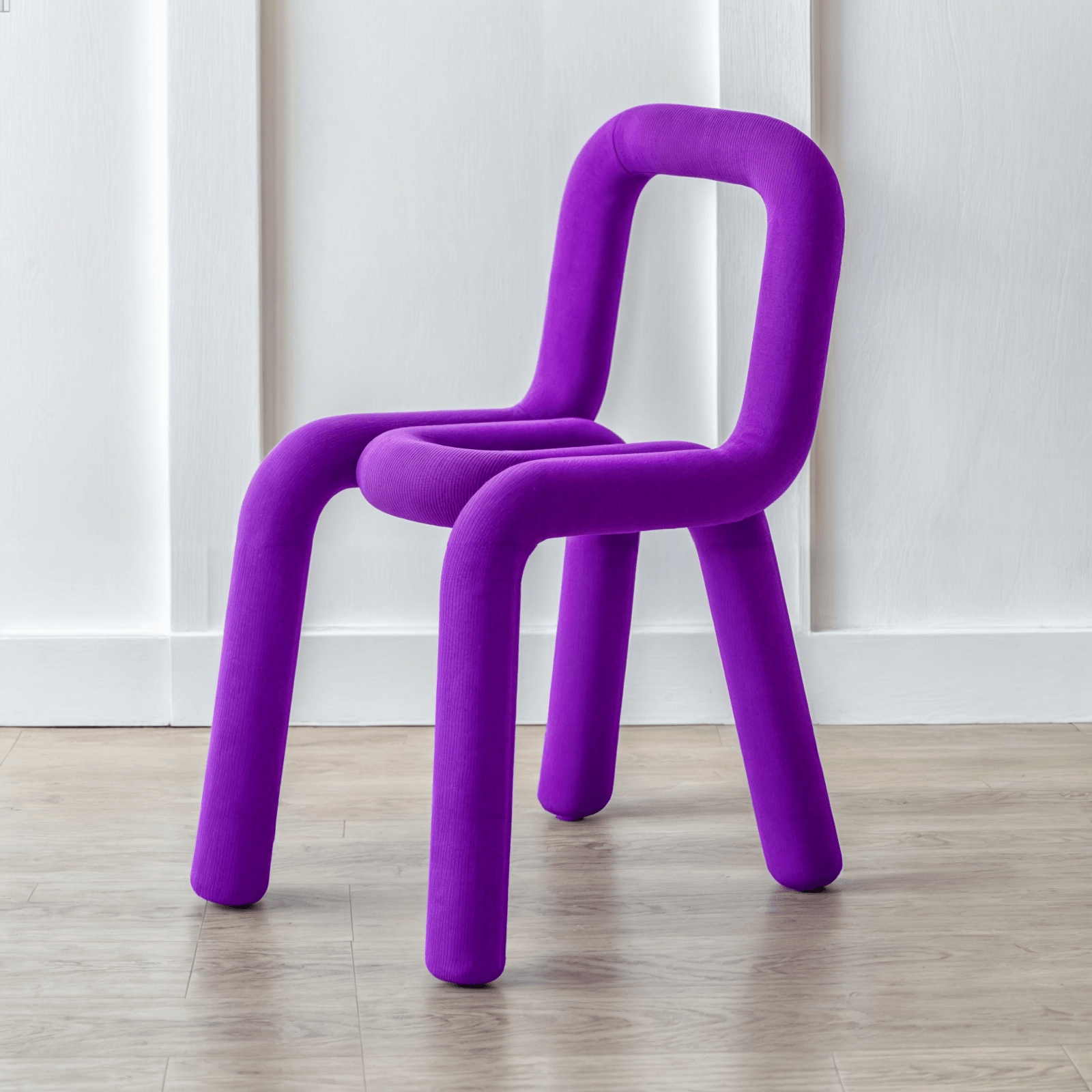 The Contemporary Chair Violet