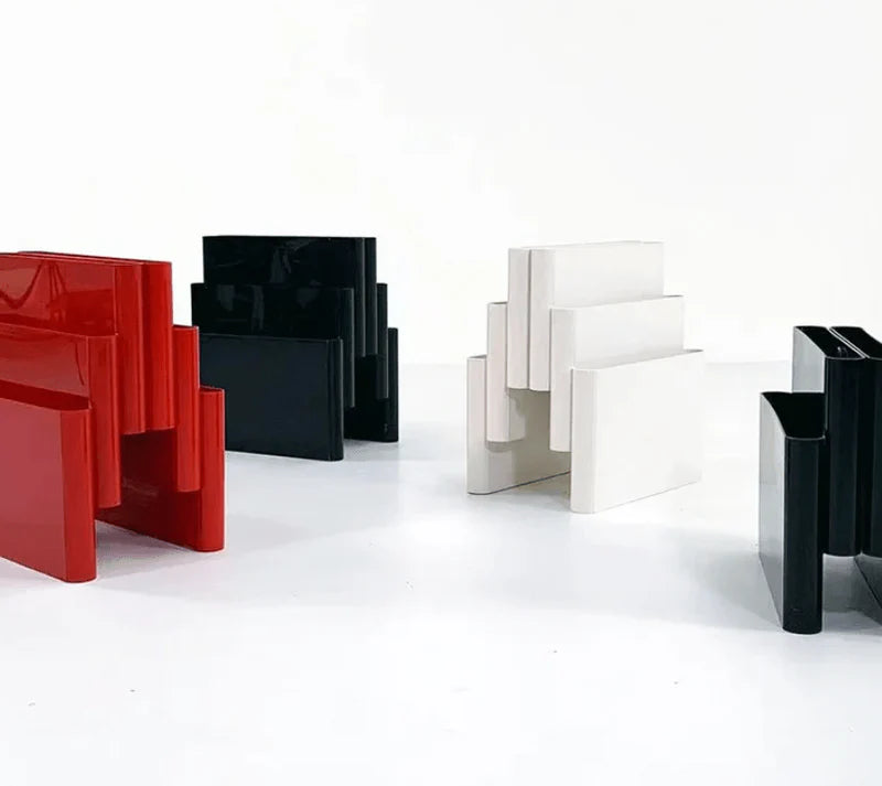 The Magazine Black Rack